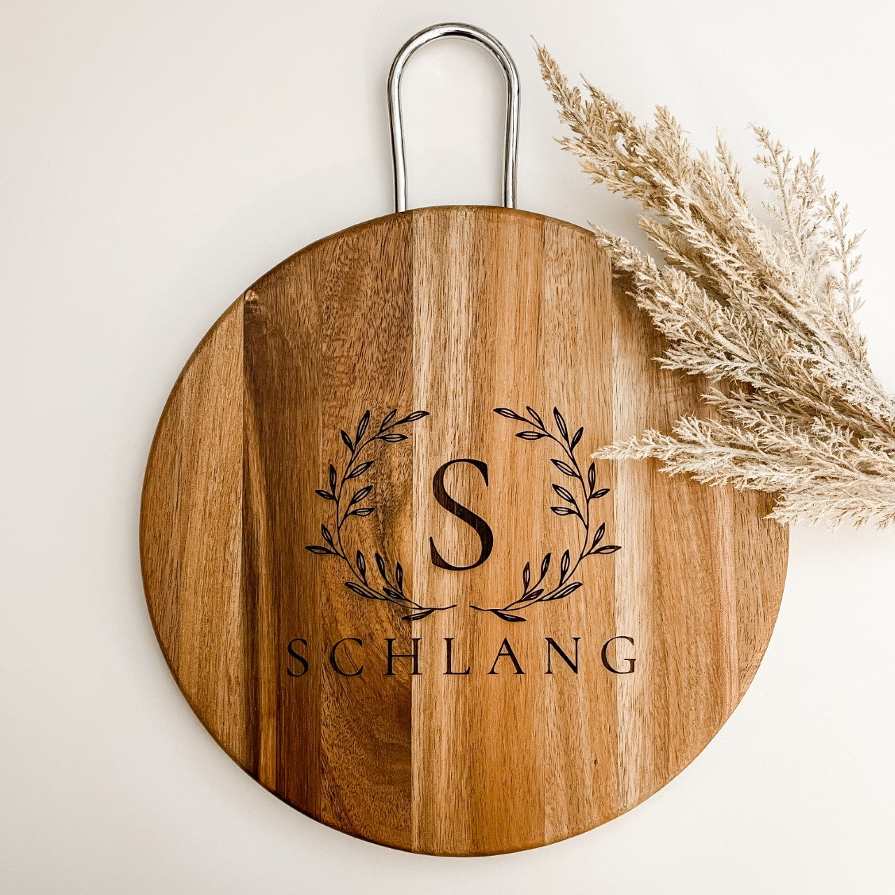 Personalized Charcuterie Board with Family Names, Holiday Cutting